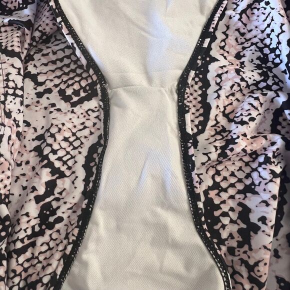 SHEIN Snakeskin One Shoulder Swimsuit Cut Out One Piece 2XL Multicolor - Picture 7 of 7